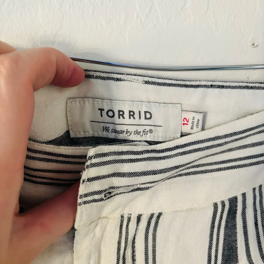 Torrid Striped Black and White‎ Women's Shorts